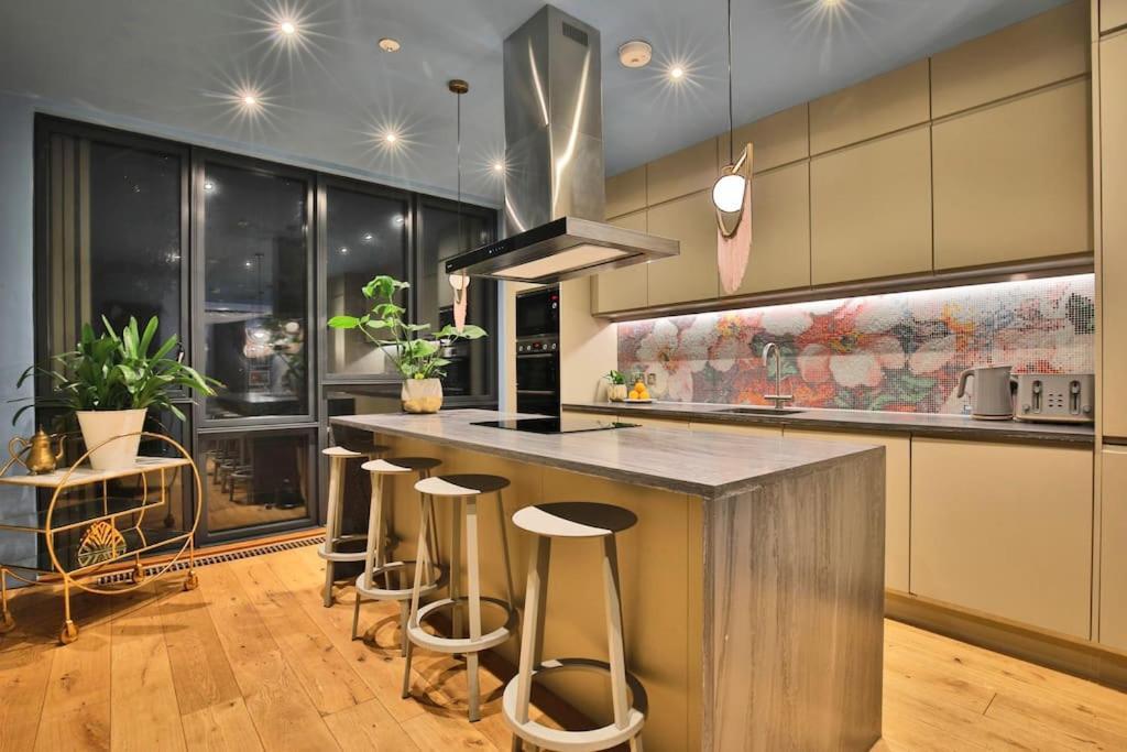 Hammock Heights! Hot Tub,Private Garage,Citycentre Manchester Extérieur photo
