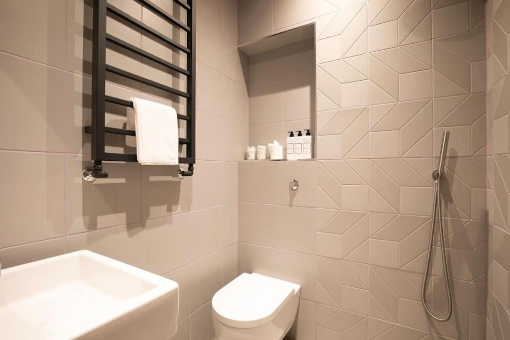 Hammock Heights! Hot Tub,Private Garage,Citycentre Manchester Extérieur photo